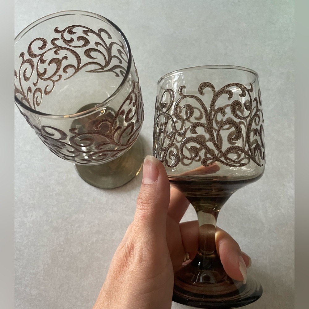 Vintage Brown Lilly Prado Wine Goblet Set